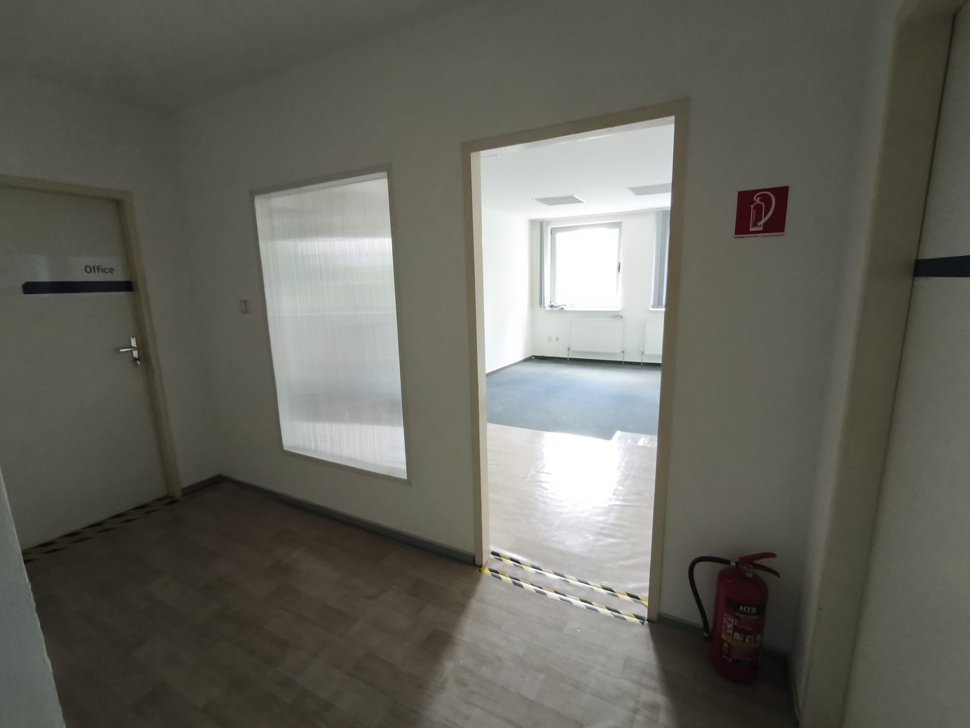 Vstup do kancelárskeho priestoru